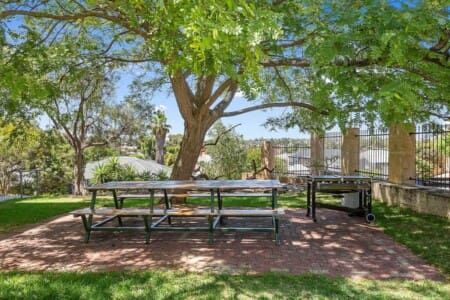 b5a491d3 a534 42 i7qK