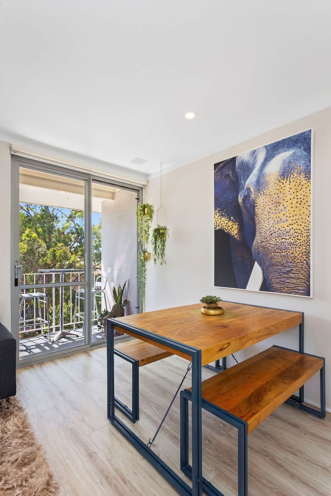 b9c013db 3147 45 dLRAU