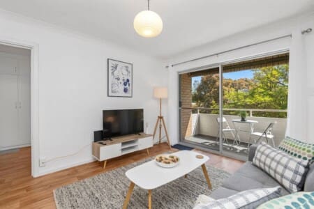 b9d4a196 d814 48 au6gp