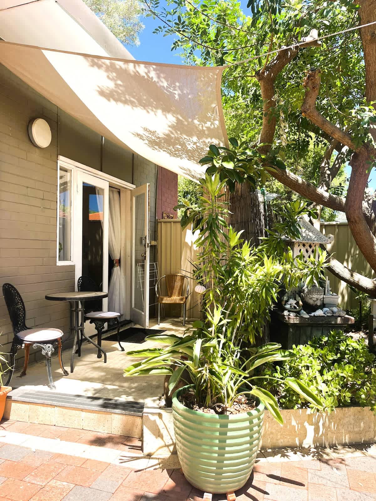 c1233cb8 d3d4 45 ujoPR