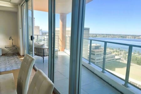 c16dbd0c 011c 46 yrh1f