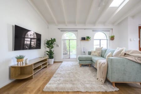 c4aabb29 c235 4f XoGLJ