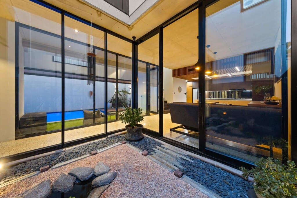 c6dr3m5o6kvoqvqp6rxy