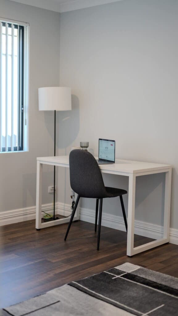 c9637902 2710 44 jmpO