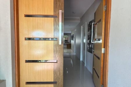 cb9df675 2e9d 4a tlZ80