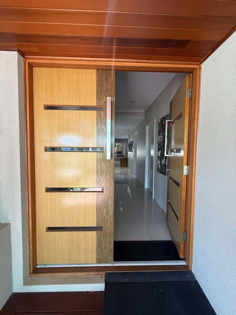 cb9df675 2e9d 4a tlZ80