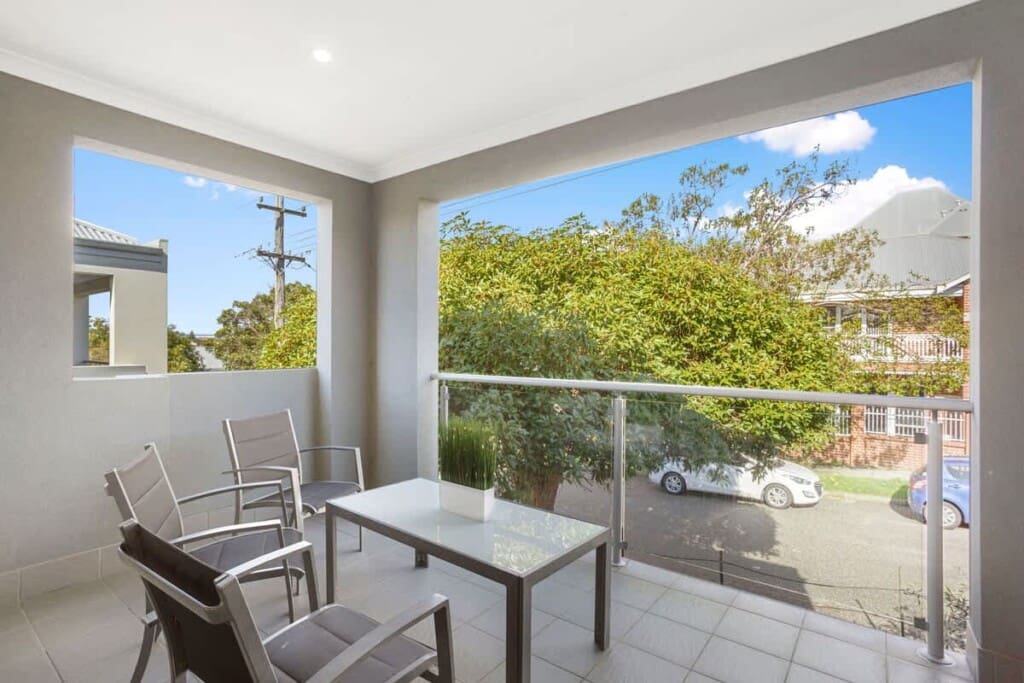 cfc72eee 48b1 42 OXPEi