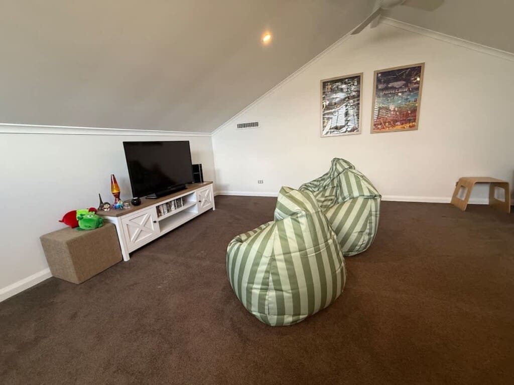 daea4430 3caa 47 1X6Bl