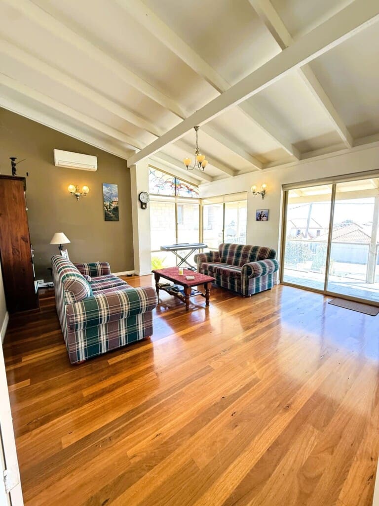 dc0a876e 61bc 4d j7oxm