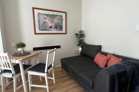 dd8b0b00 6bfb 45 q4CcL