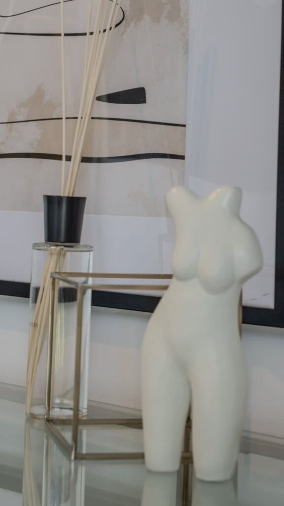 df9c8c69 8341 4a aJj2w