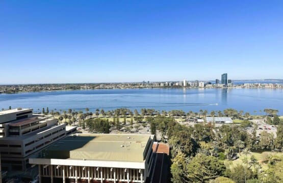 e02da92e 79e2 4f qK gJ