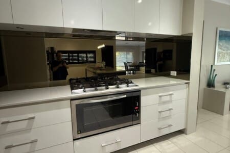 e2293fd7 fb59 4c 4z8om