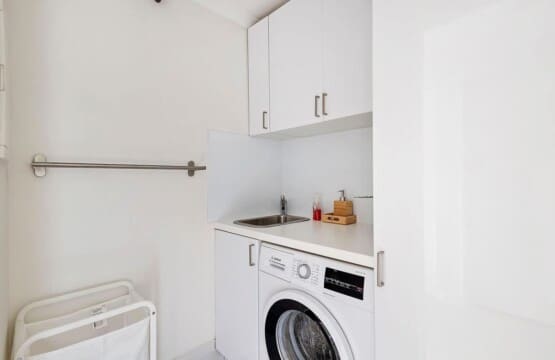 e37e099b 79ff 47 0Wir