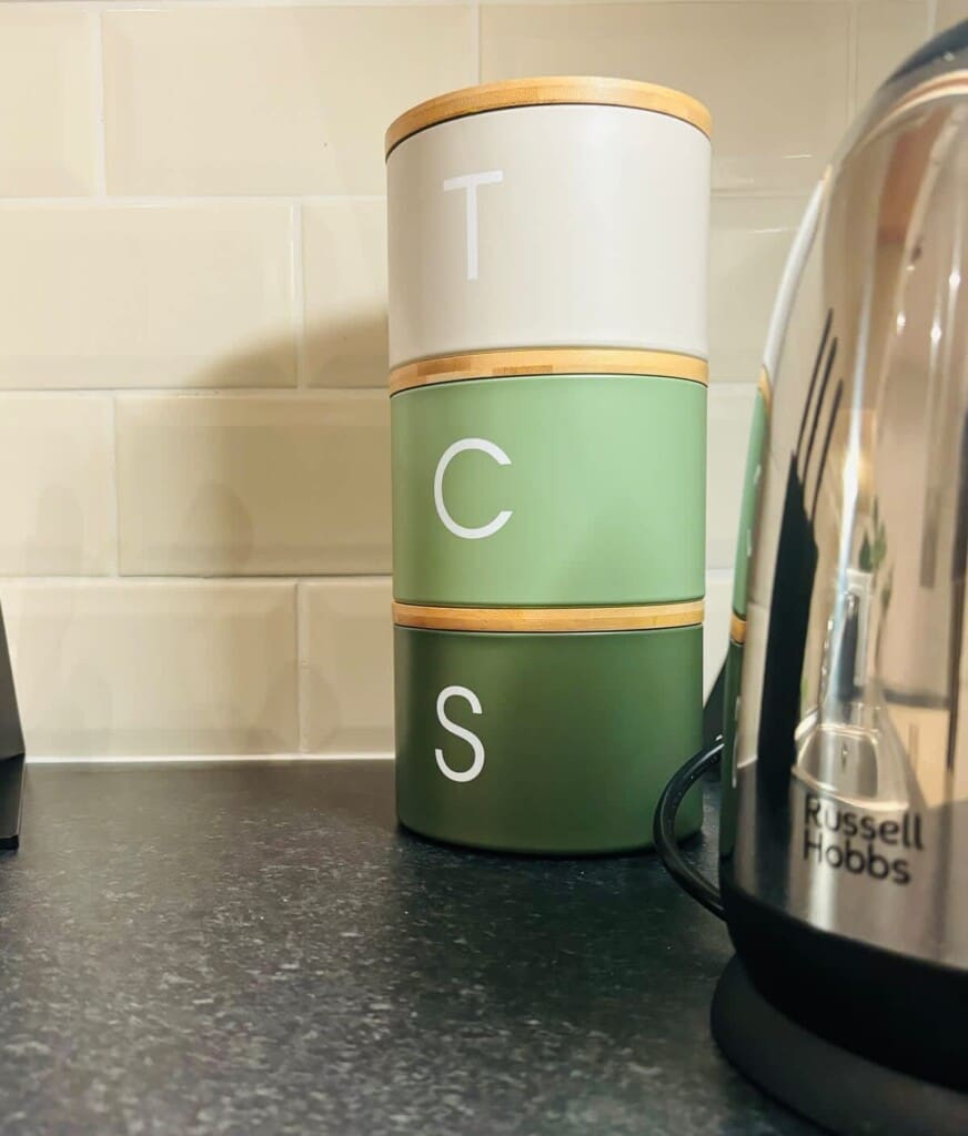 e7a8f13b bfdc 47 Z7uff