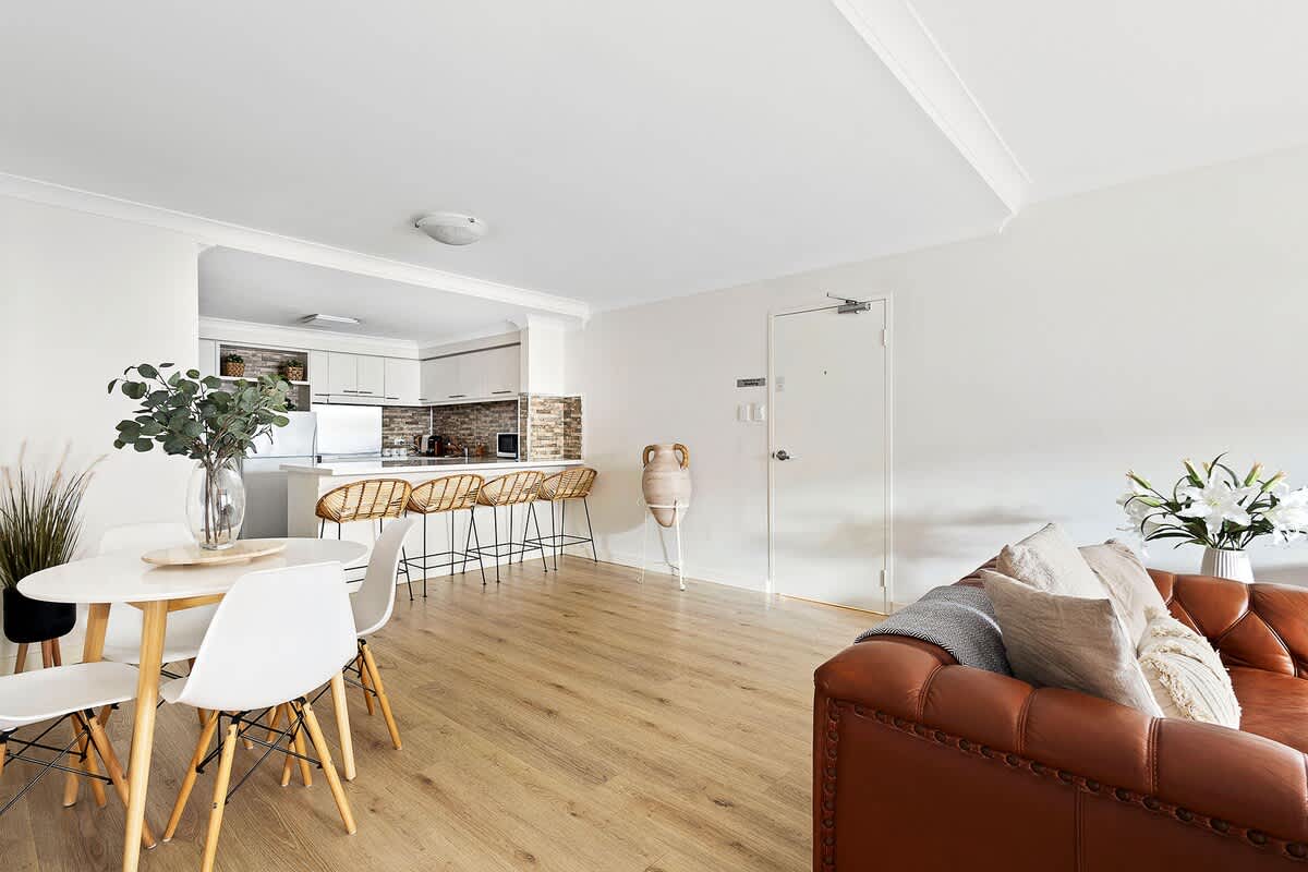 e7b343e4 f771 4c jTPLE