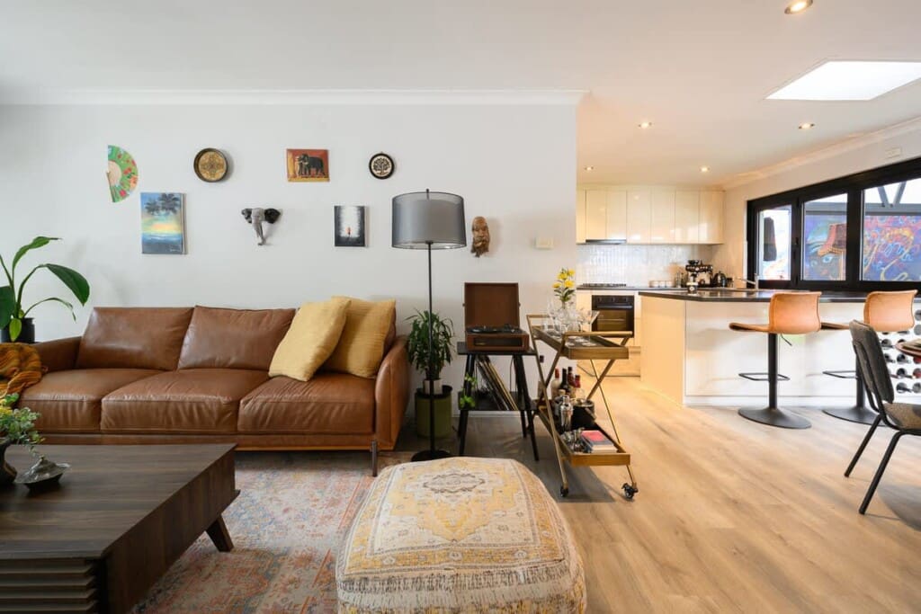 ea2bfddd 1c55 43 RvyCc