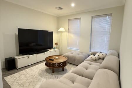 ebeba8e2 36b0 4b 9j8Ab