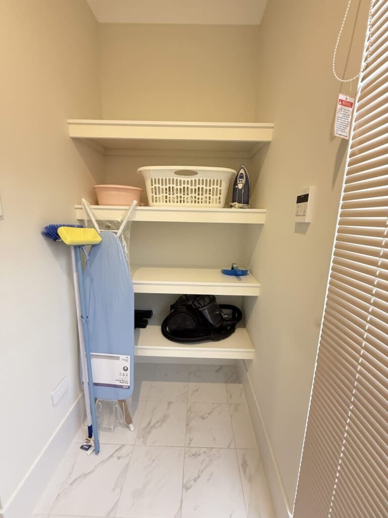 ee61cd45 bb67 4e ow3Nq