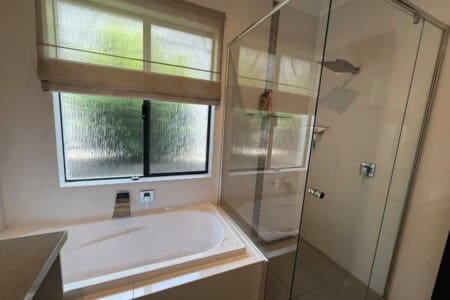 f25fab75 44e5 49 dy8wf