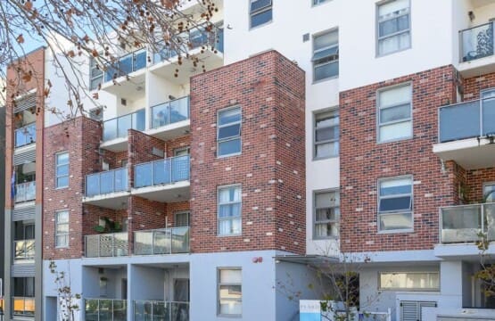 f2ff96f1 fc55 4f 4qF C