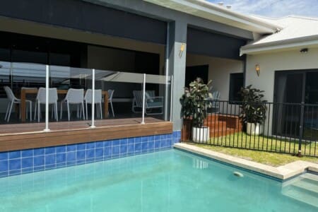 f56f8fea 99b0 45 rHy T