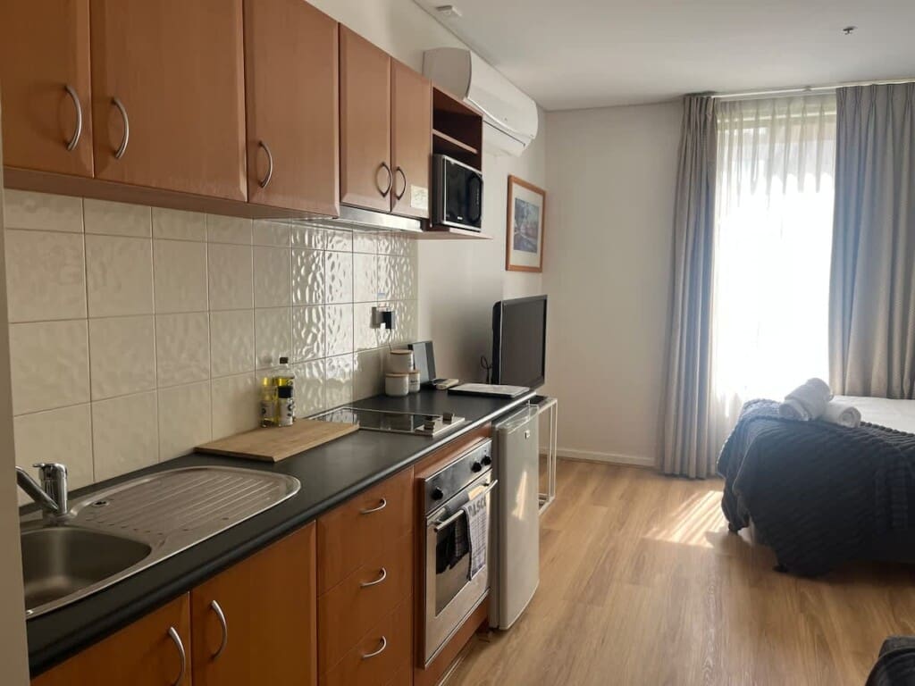 fbe3df59 b7cd 4a wylfl