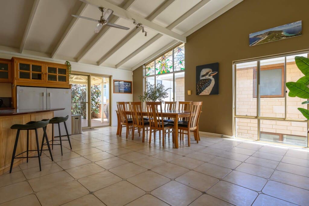 yoovwyofb1yegz9jbw8w