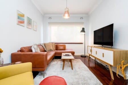 a84da162 57f2 4c oeGOI