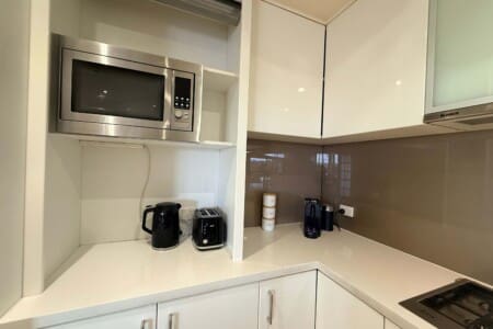 n3zqmx0g0fop0ror8jfk